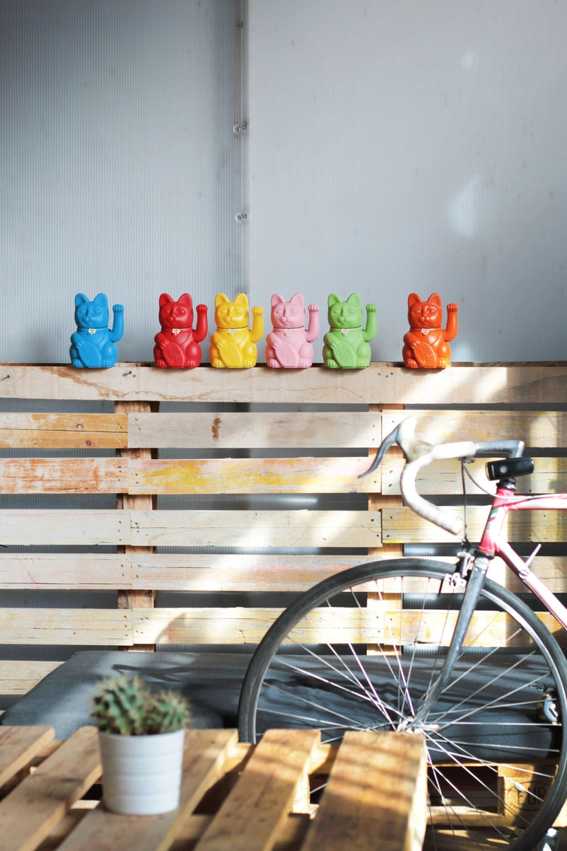 Chat Chanceux Rose Pâle