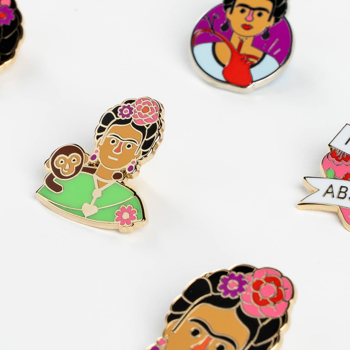 Frida pin with a monkey