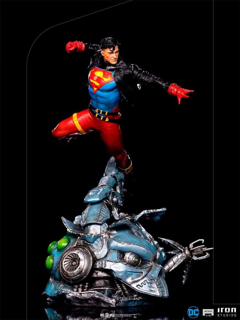 Superboy Statue - DC Comics - Art Scale 1/10 - Iron Studios