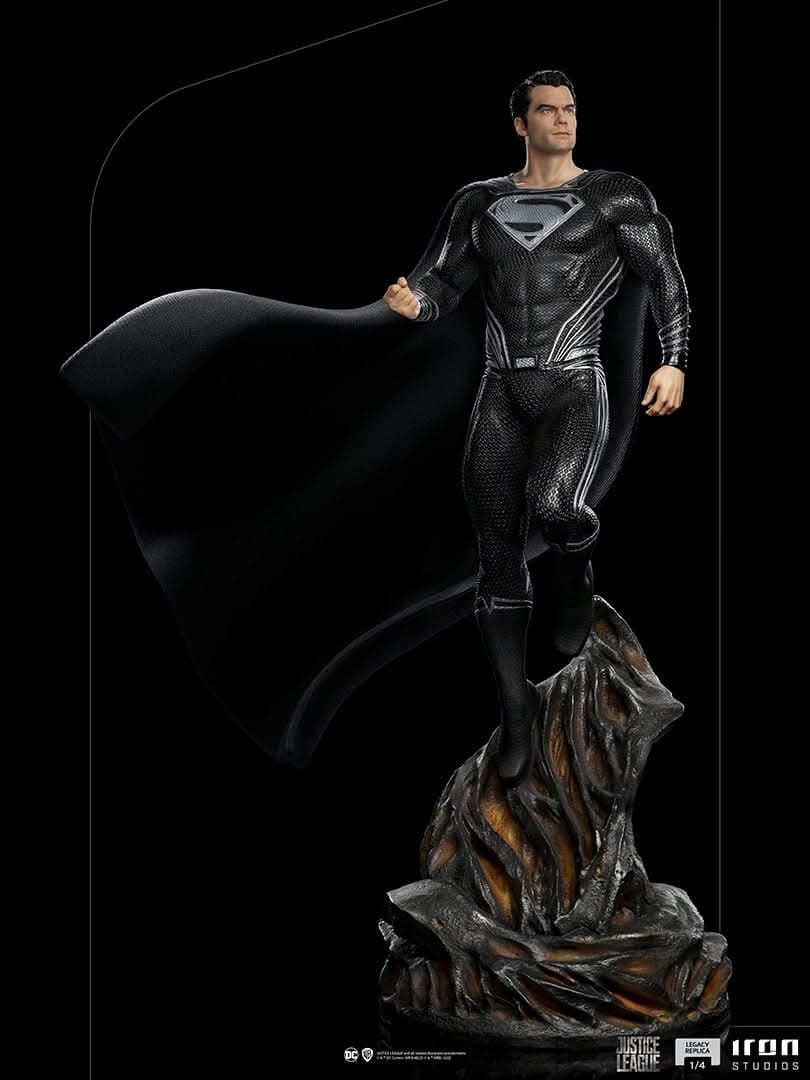 Superman Black Suit Statue - Zack Snyder's Justice League - Legacy Replica 1/4 - Iron Studios