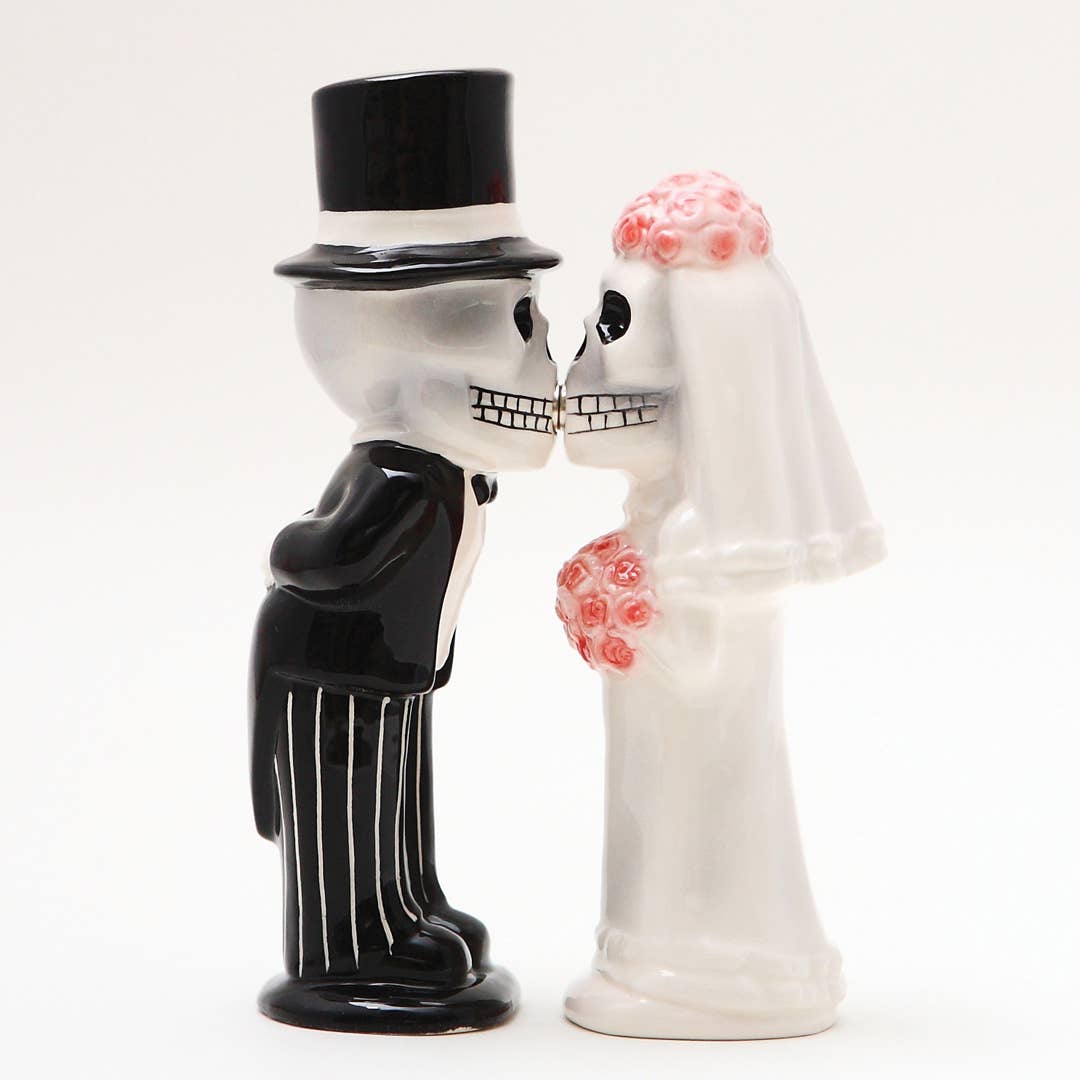 Zout- en peperstrooier set "Liefde sterft nooit"