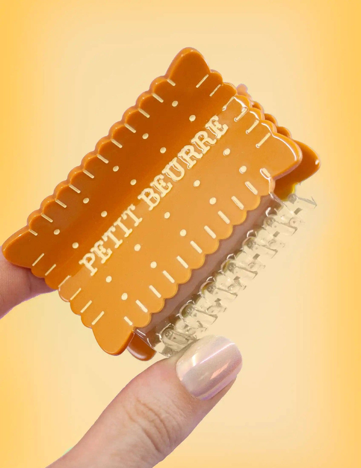 Pince à cheveux – biscuit Petit Beurre français design soigné | Joanna Behar – vue 6