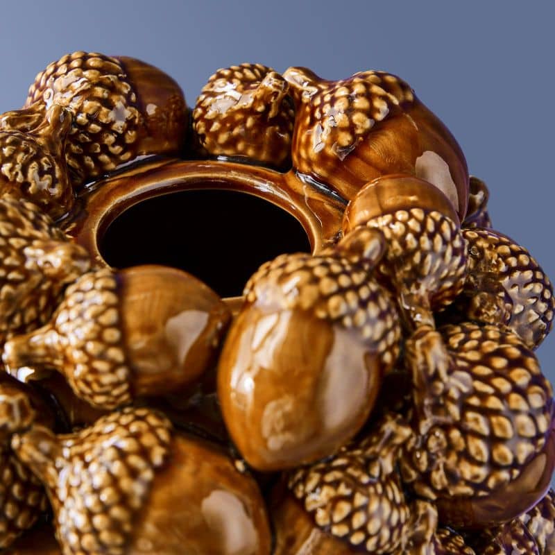 Eikelvaas, bruin steengoed, 19 x 19 x 27 cm