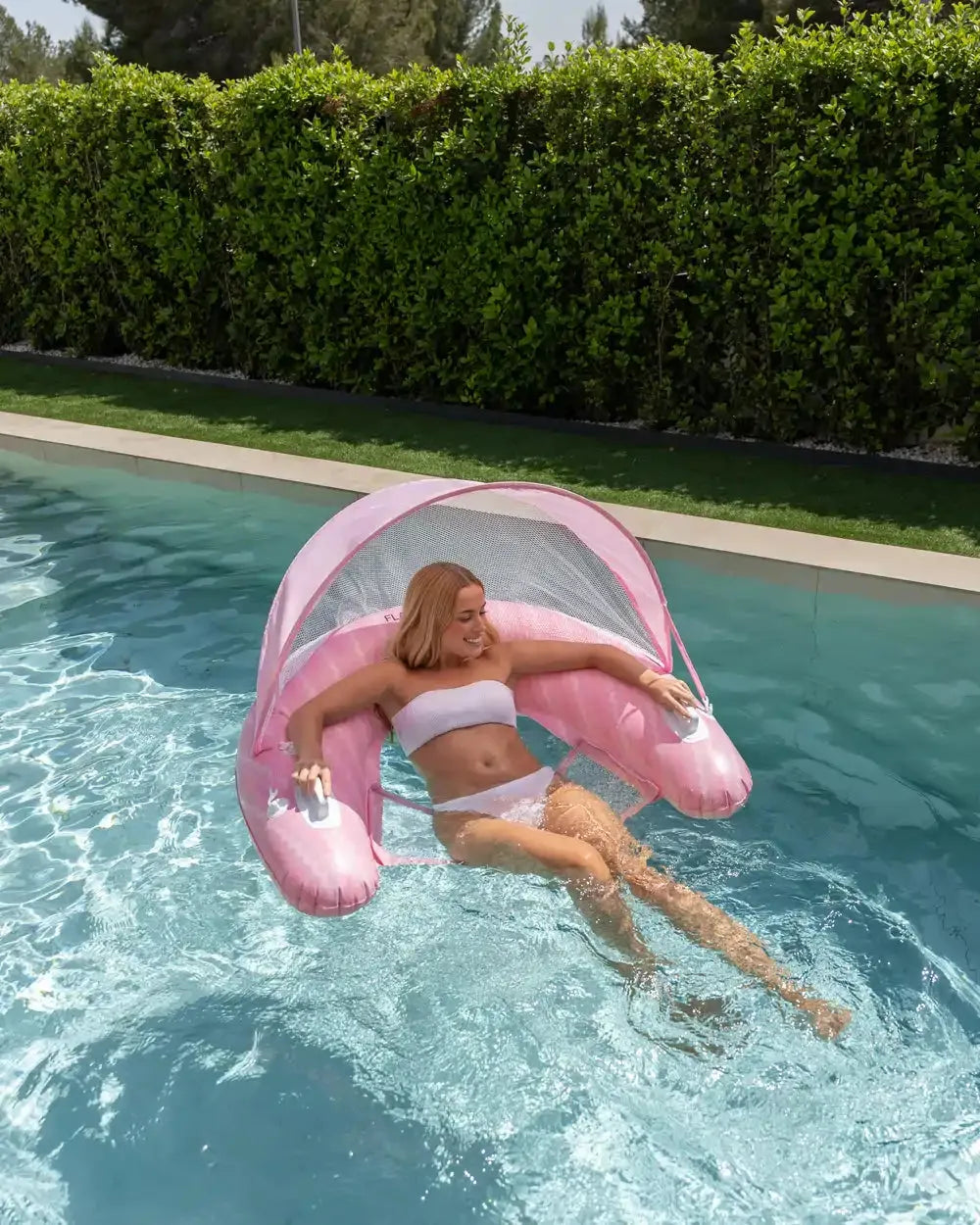 Floating seat with mesh and sunshade – TANGO