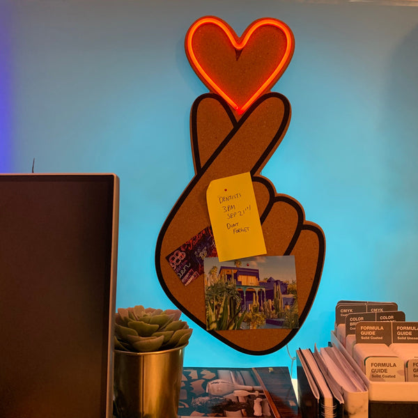 Tableau en liège avec LED - Finger Heart