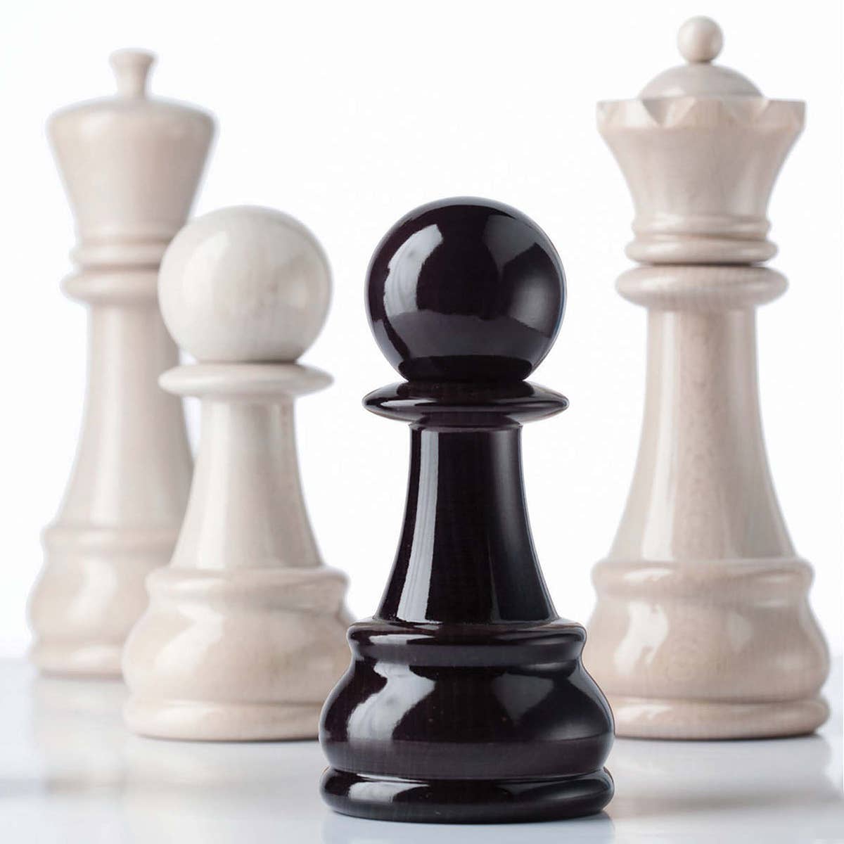 Moulin à épices "Chess" Regina en hêtre laqué blanc brillant
