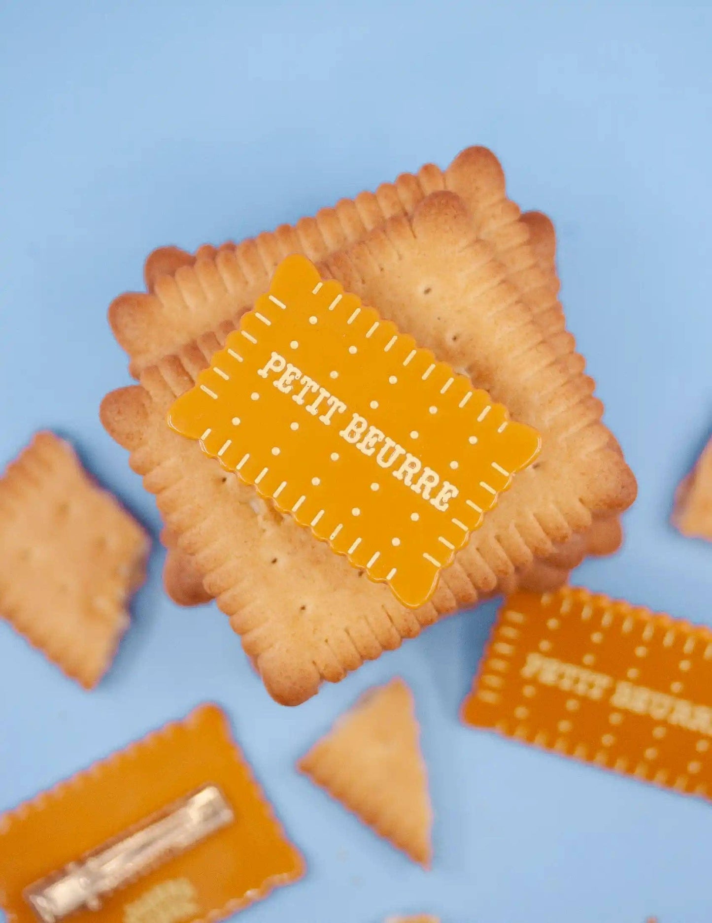 Barrette – pince crocodile biscuit Petit Beurre français | Joanna Behar – vue 5