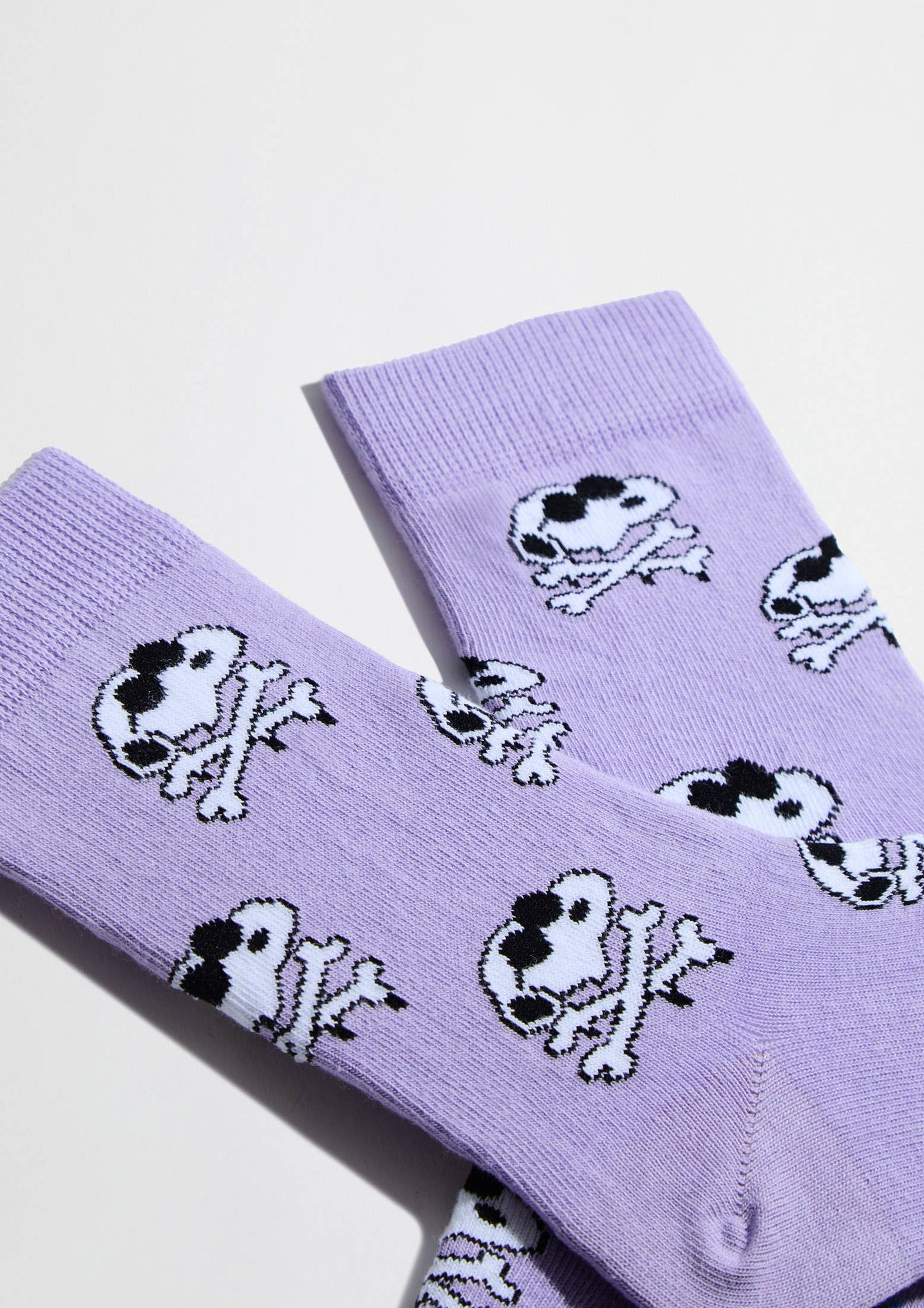 BeSnoopy Skull Socks