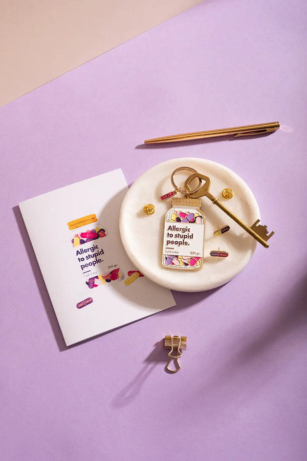 Allergic to stupid people - Greeting card