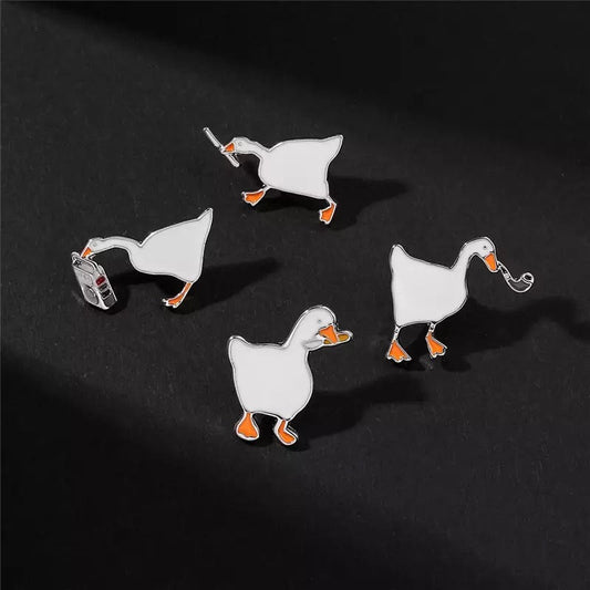 Ghetto Blaster White Duck Pin