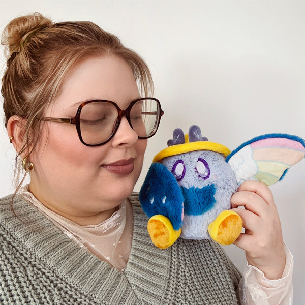 Peluche Alter Egos Série 14 – Mothman Jour de Pluie