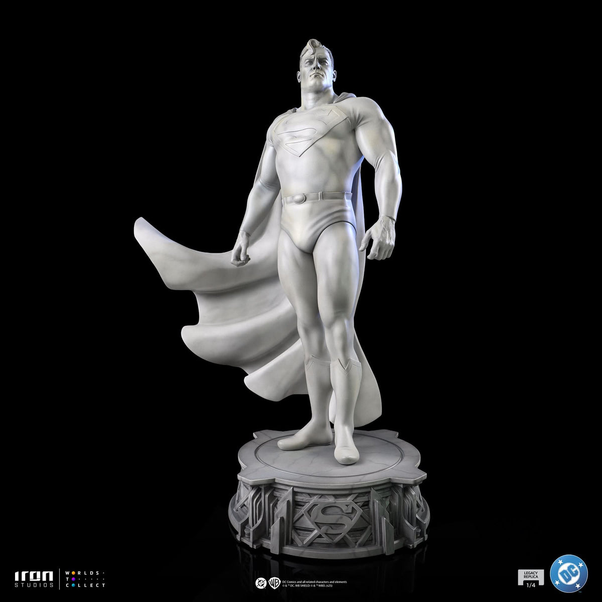 Superman Statue (Marble Version) - DC Trinity - Legacy Replica 1/4 - DC Comics