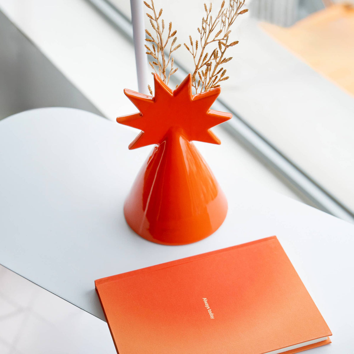 Red Polar Star Vase