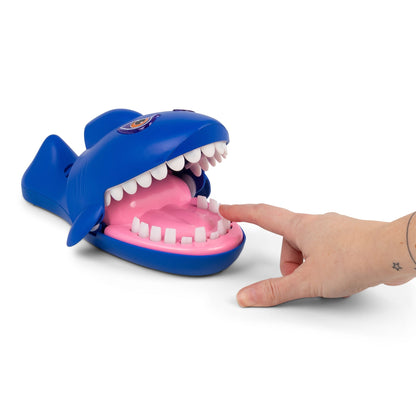 JEU D'ATTAQUE DE REQUIN