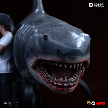 Pre-Order - Steven Spielberg Statue (Jaws 50th Anniversary) - Jaws - Art Scale 1/10 - Iron Studios