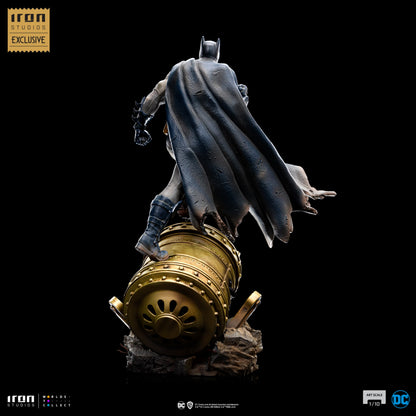 Batman Deluxe Statue (2023 Event Exclusive) - DC Comics - Art Scale 1/10 - Iron Studios