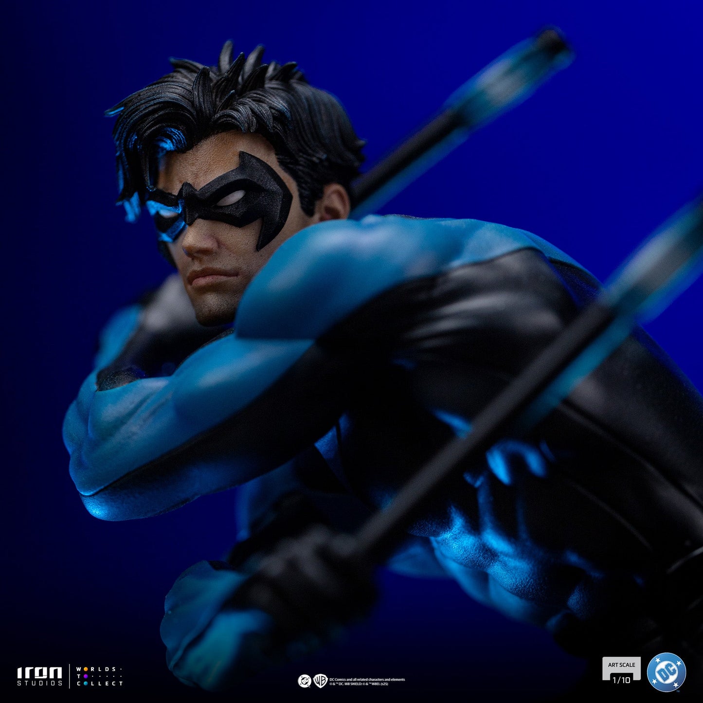 Pre-Order - Nightwing Statue - DC Comics - Art Scale 1/10 - Iron Studios