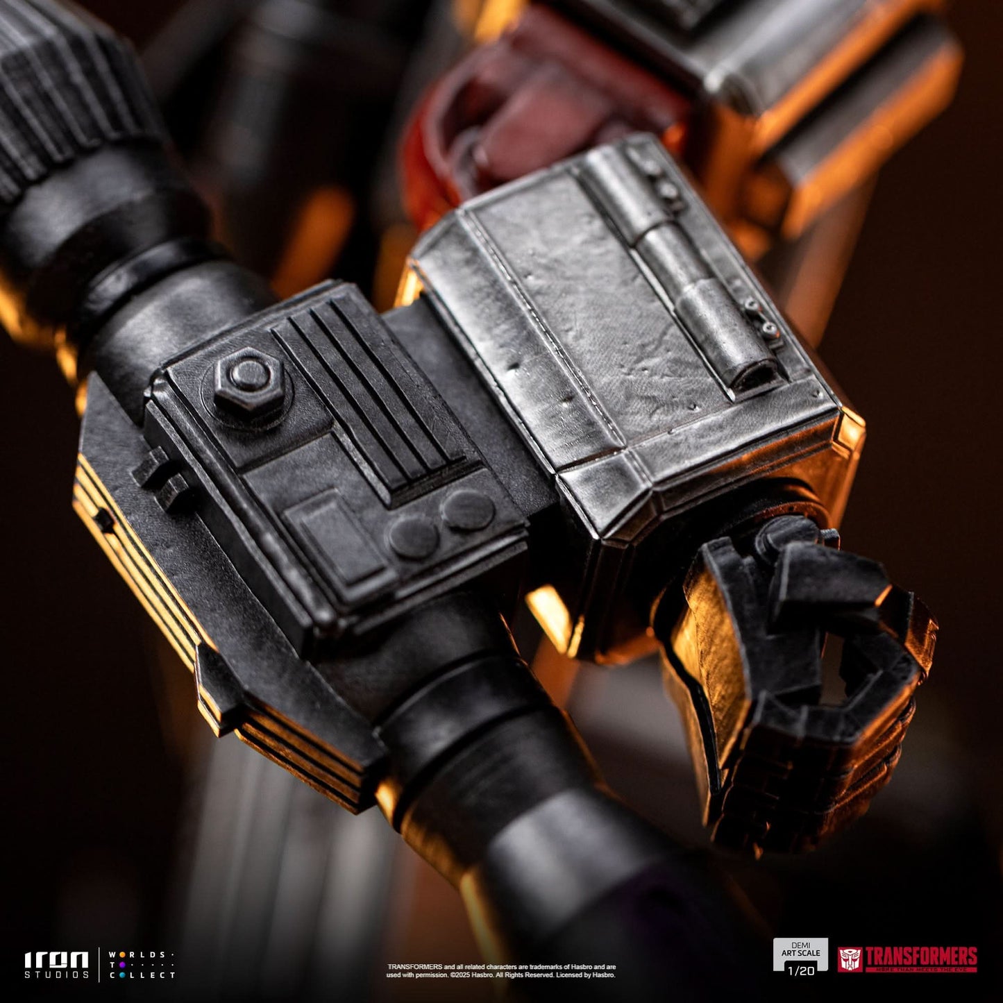Pre-Order - Megatron Statue - Transformers - 1/20 Demi Scale - Iron Studios