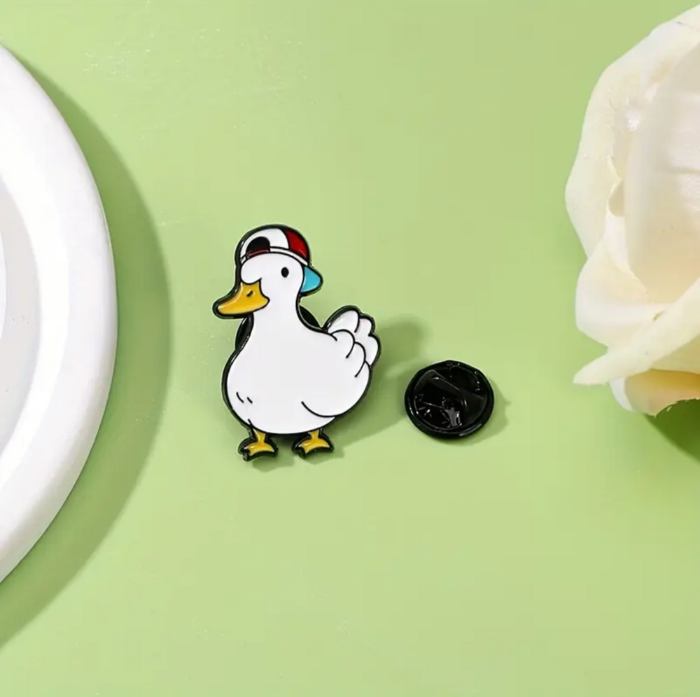 Pin’s Canard Blanc Casquette