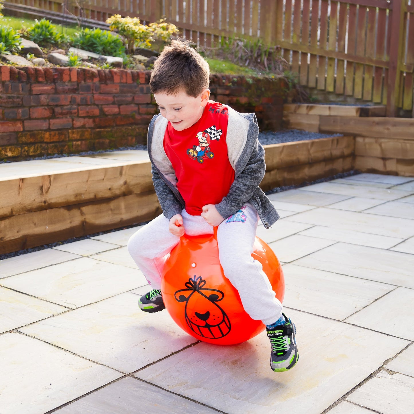 SAUTEUR SPATIAL RÉTRO