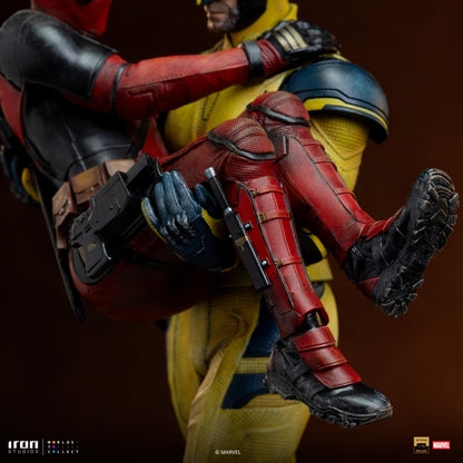 Deadpool and Wolverine Statue - Deadpool & Wolverine - Art Scale 1/10 - Iron Studios