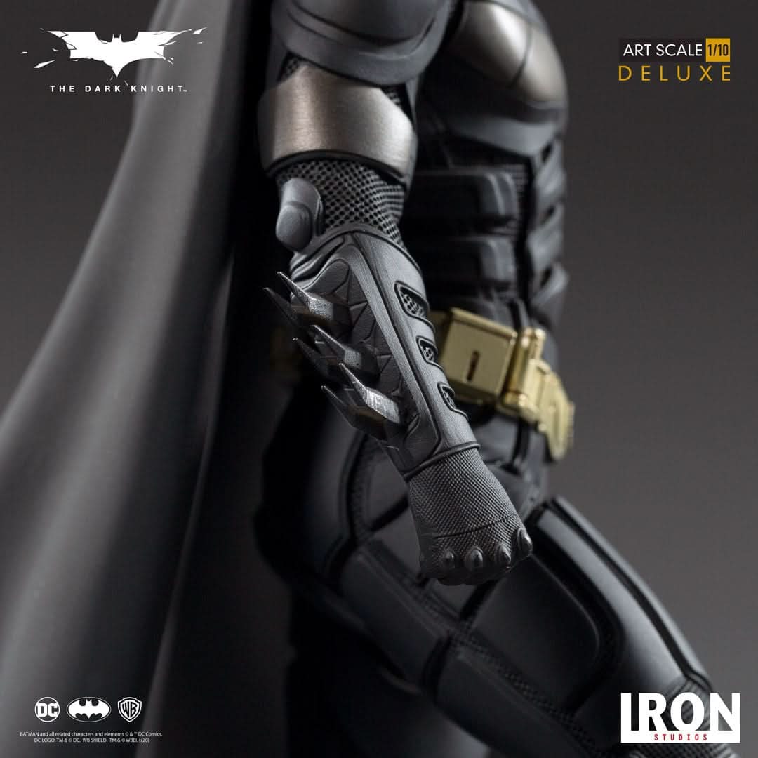 Batman Deluxe Statue - The Dark Knight - Art Scale 1/10 - Iron Studios