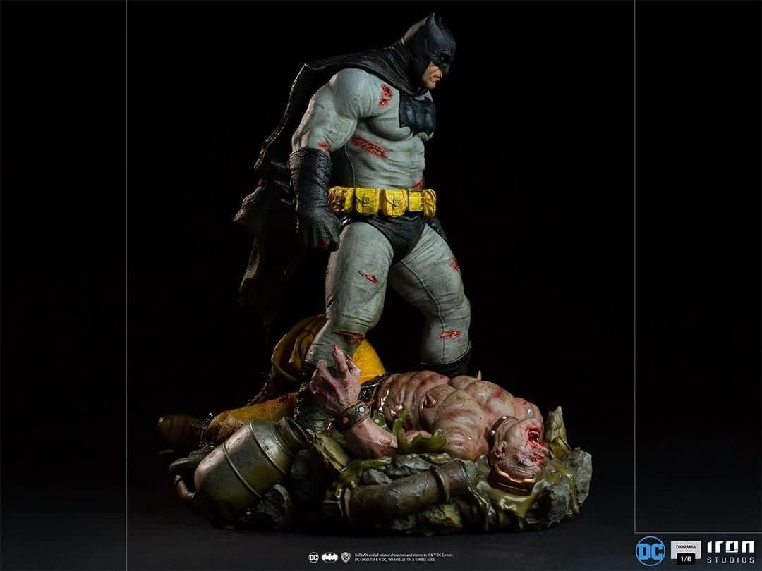 Batman - The Dark Knight Returns - DC Comics - 1/6 Diorama - Iron Studios