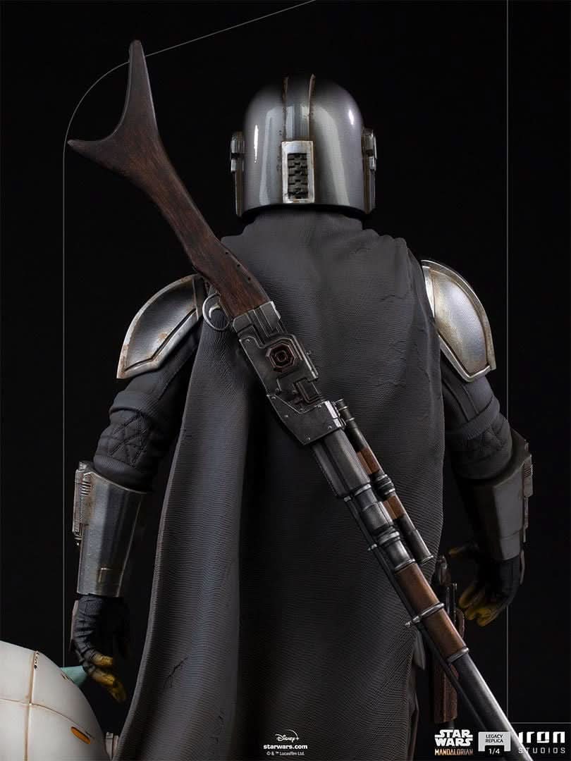 Statue The Mandalorian and The Child - Star Wars: The Mandalorian - Legacy Replica 1/4