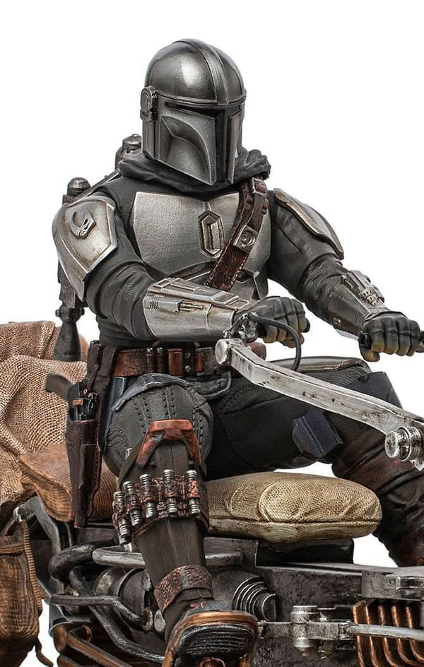 The Mandalorian on Speeder Bike Statue - Star Wars: The Mandalorian - Art Scale 1/10 - Iron Studios