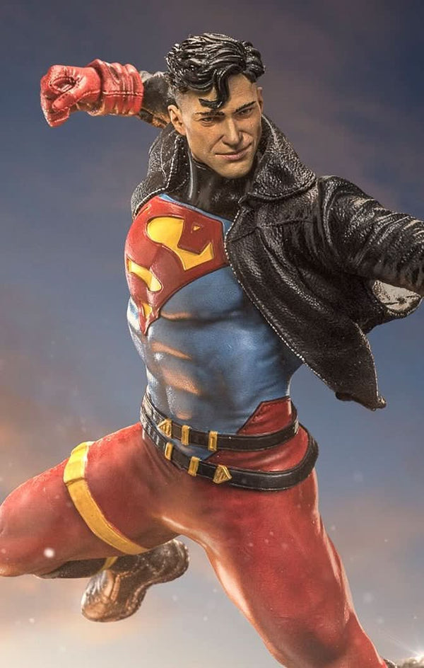 Superboy Statue - DC Comics - Art Scale 1/10