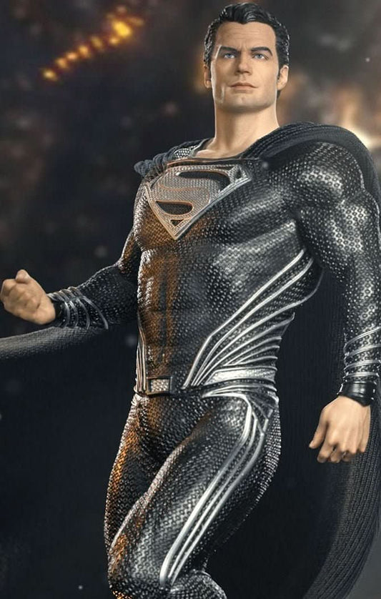 Superman Black Suit Statue - Zack Snyder's Justice League - Legacy Replica 1/4 - Iron Studios
