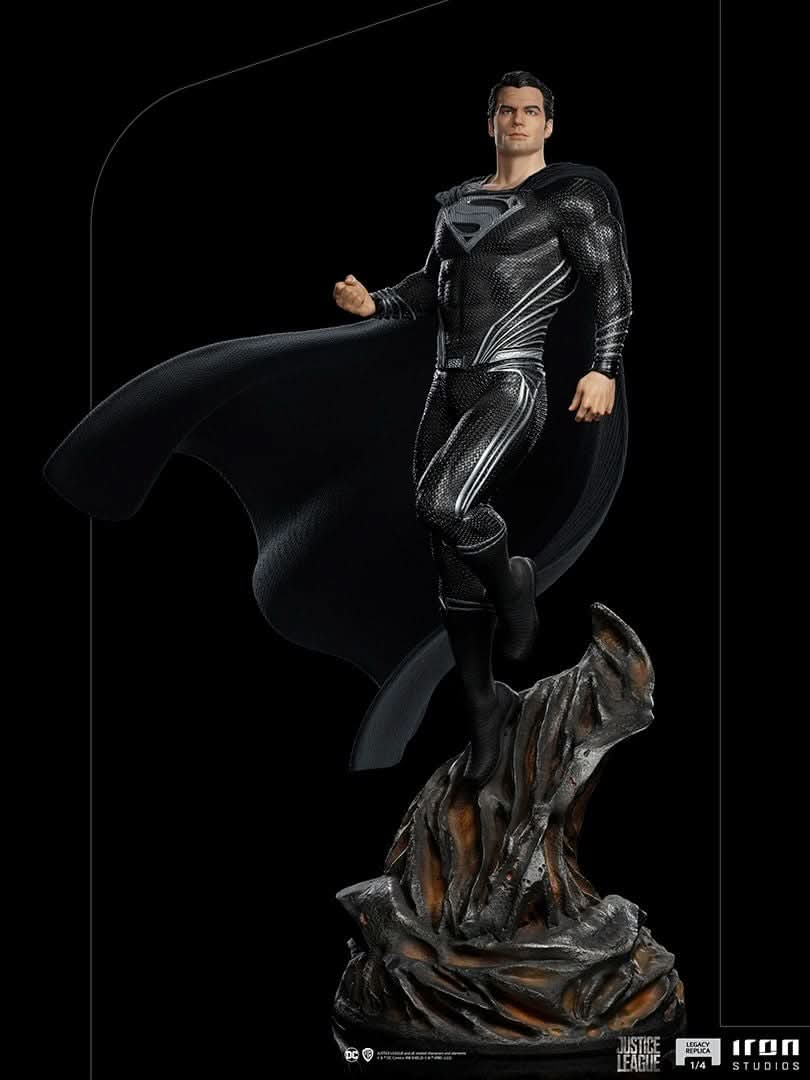 Superman Black Suit Statue - Zack Snyder's Justice League - Legacy Replica 1/4 - Iron Studios