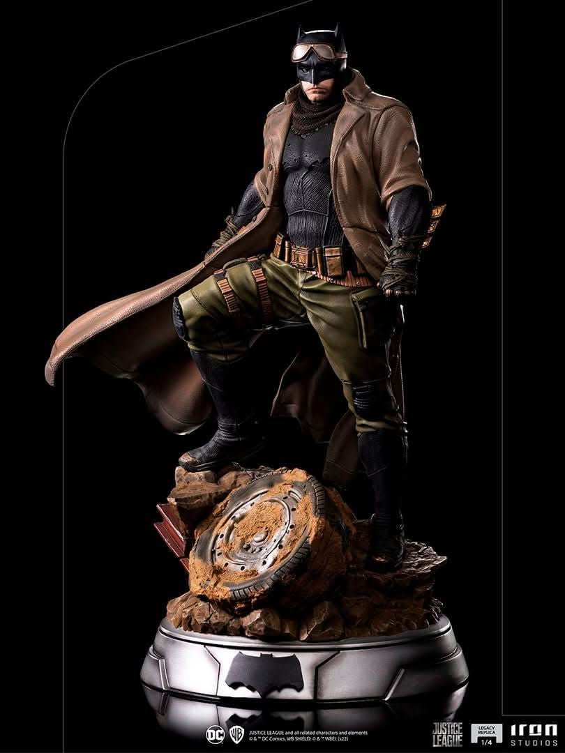 Batman Knightmare Statue - Zack Snyder's Justice League - Legacy Replica 1/4