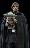 Luke Skywalker and Grogu Statue - Star Wars: The Mandalorian - Art Scale 1/10