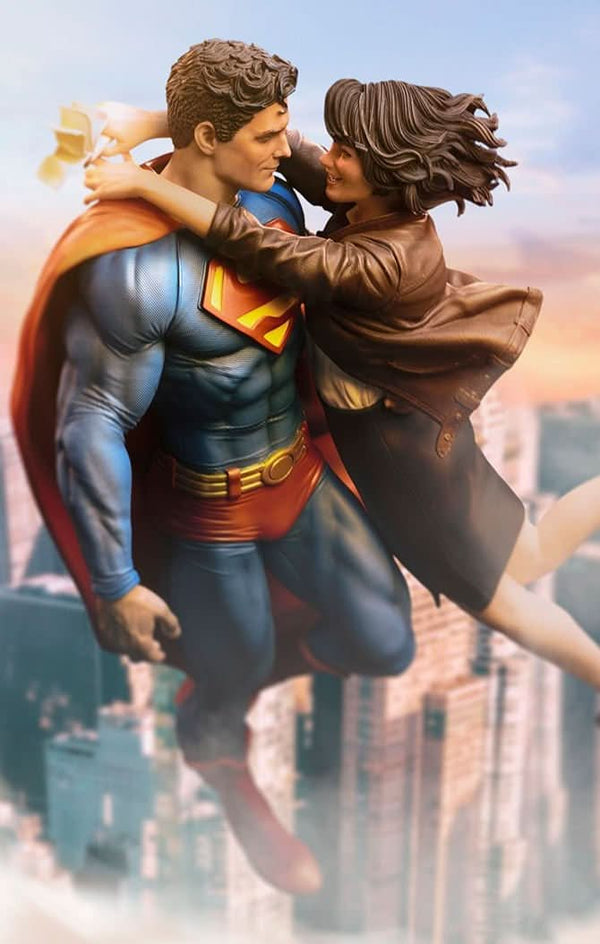 Superman and Lois Lane Statue - DC Comics - 1/6 Diorama