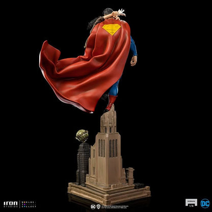 Superman and Lois Lane Statue - DC Comics - 1/6 Diorama - Iron Studios