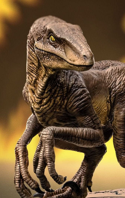Velociraptor Statue C - Jurassic Park - Icons - Iron Studios