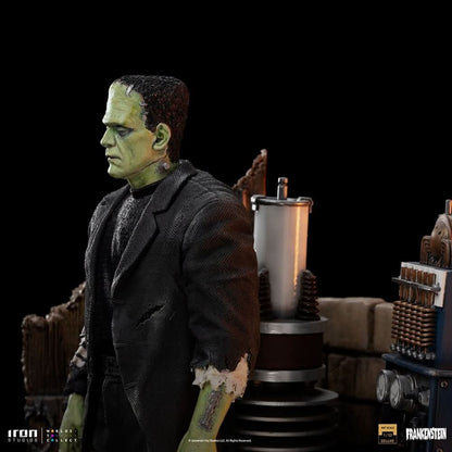 Frankenstein's Monster Deluxe Statue - Universal Monsters - Art Scale 1/10 - Iron Studios