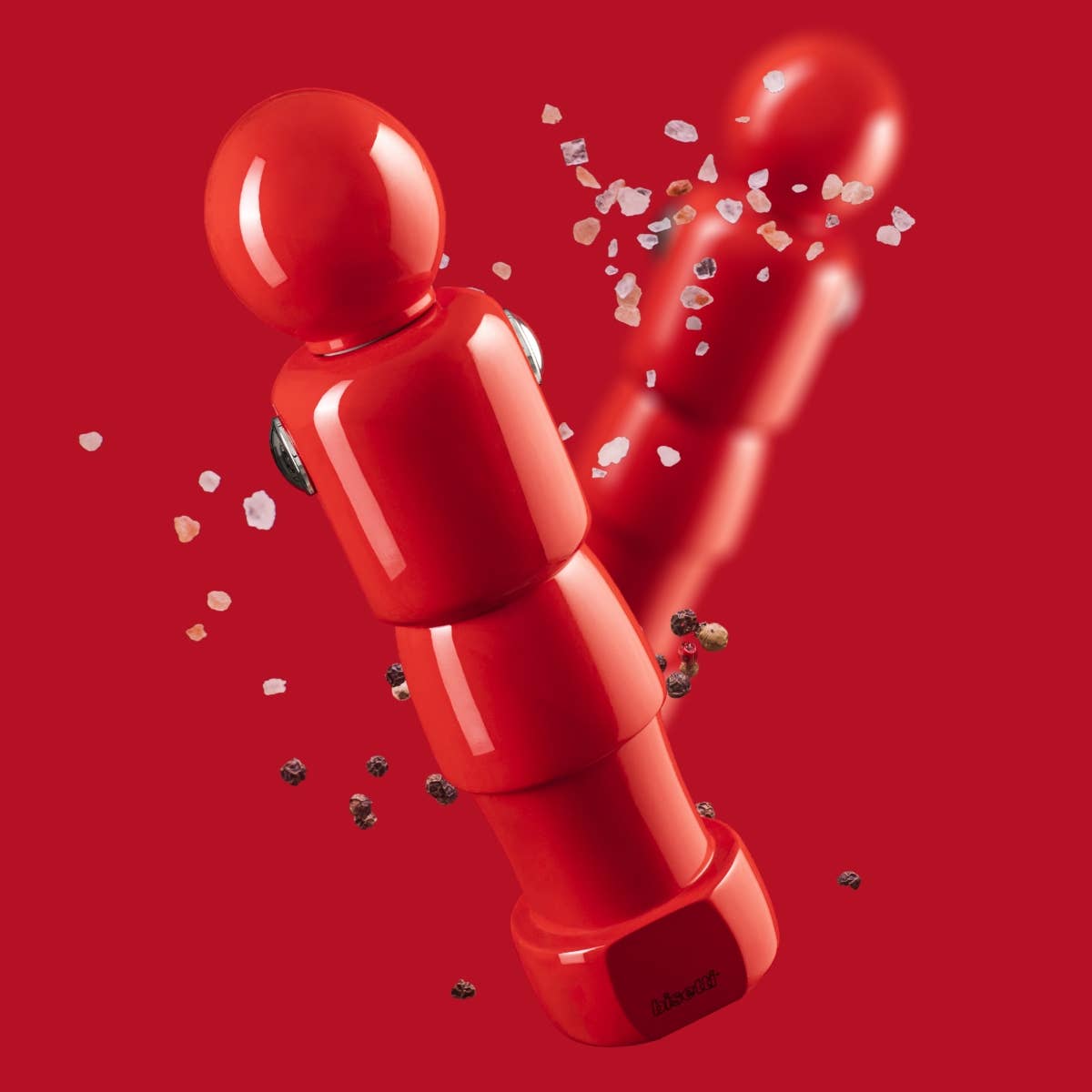 "Calcetto" spice grinder in glossy red lacquered beechwood
