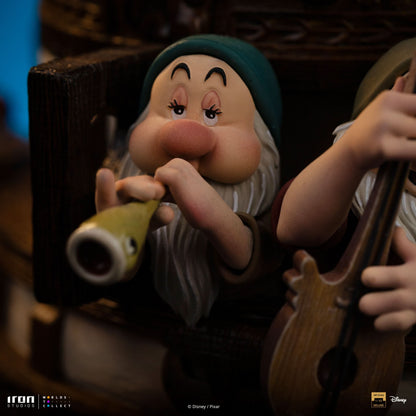 Pre-Order - Snow White Deluxe Statue - Snow White and the Seven Dwarves - Art Scale 1/10 - Iron Studios