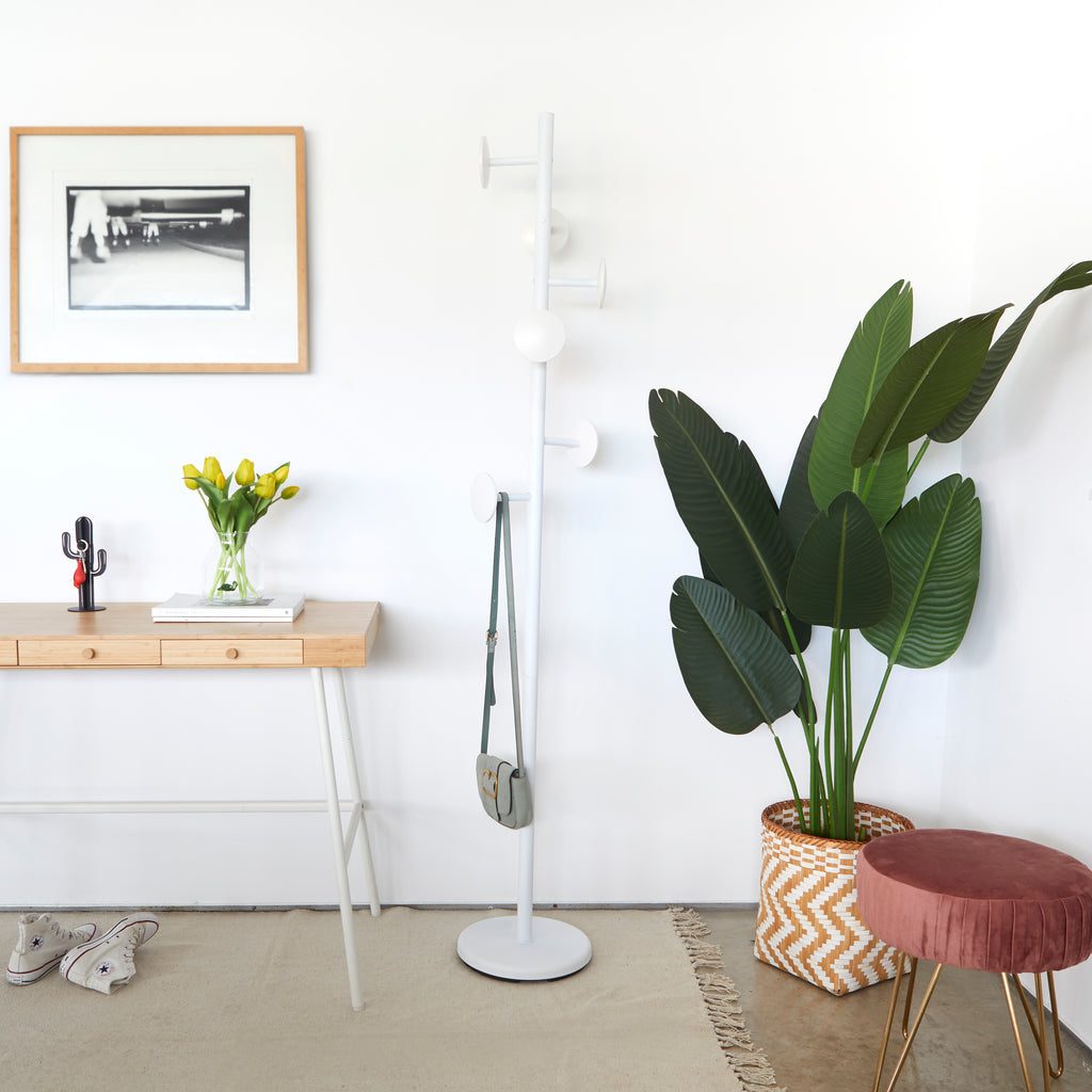 Shiitake Coat Rack – Plastic Details