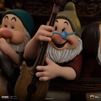 Pre-Order - Snow White Deluxe Statue - Snow White and the Seven Dwarves - Art Scale 1/10 - Iron Studios