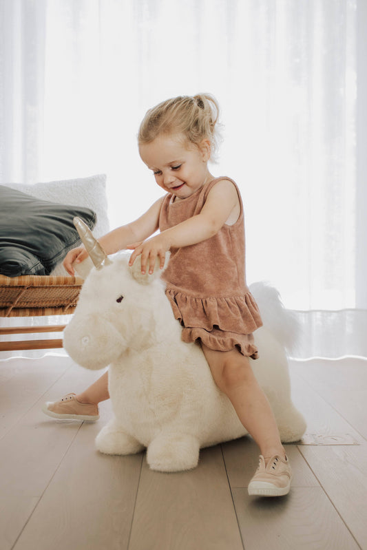 Licorne douce et rebondissante