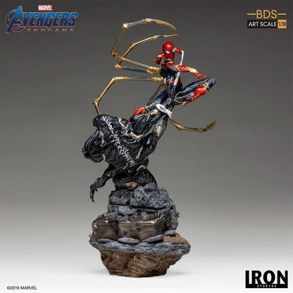 Iron Spider Vs Outrider Statue - Avengers: Endgame - Art Scale - Iron Studios