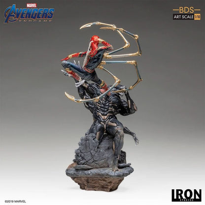 Iron Spider Vs Outrider Statue - Avengers: Endgame - Art Scale - Iron Studios