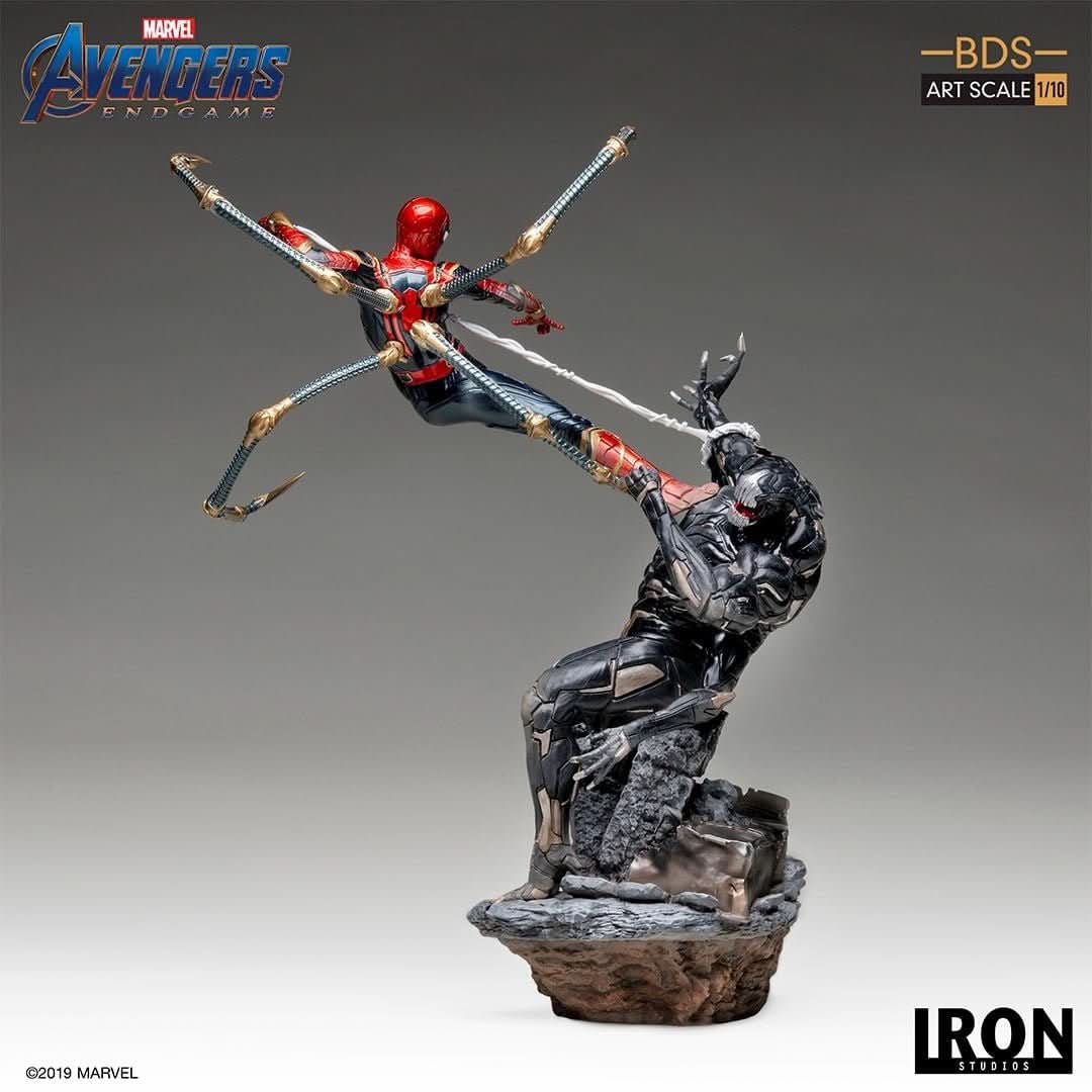 Iron Spider Vs Outrider Statue - Avengers: Endgame - Art Scale - Iron Studios
