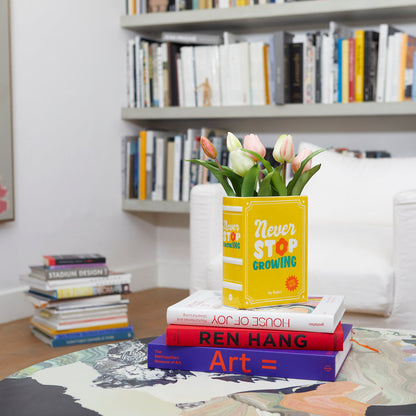 Vase Book
