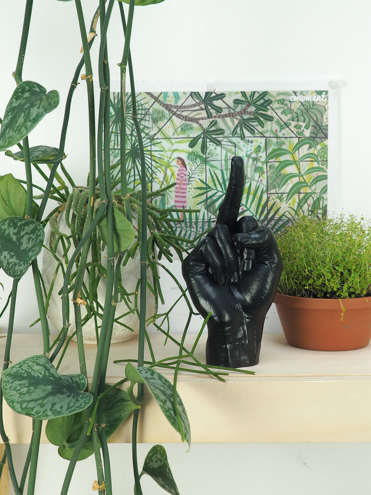 Sculpture Main The Finger Noire