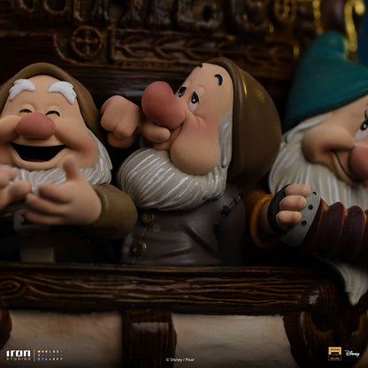 Pre-Order - Snow White Deluxe Statue - Snow White and the Seven Dwarves - Art Scale 1/10 - Iron Studios