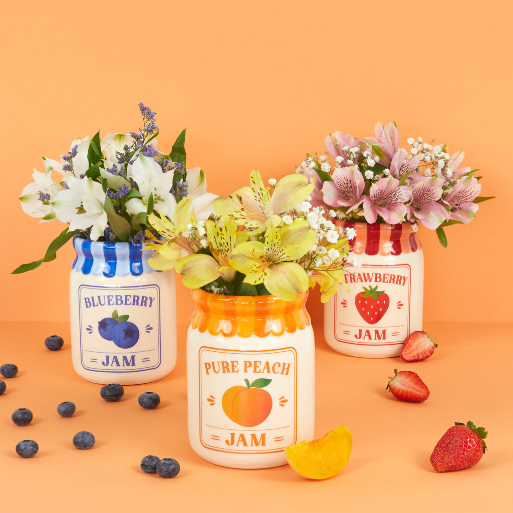 Mini vase de confiture de fraises